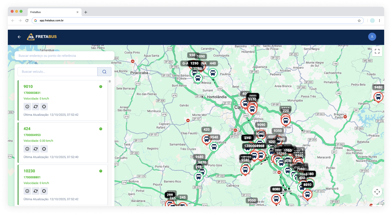 Mapa de rastreamento com posição do veículo em tempo real.